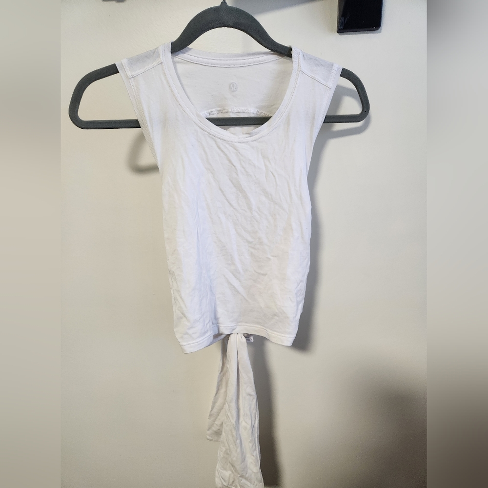 Lulu Crop Tie Top 🍋